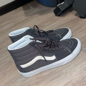 Women’s Vans Size 9